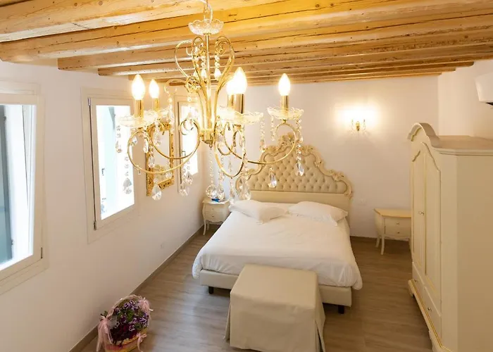 Luxury Antonietta Bed & Breakfast 4*