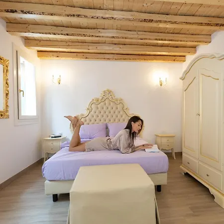 Bed & Breakfast Luxury Antonietta 3*